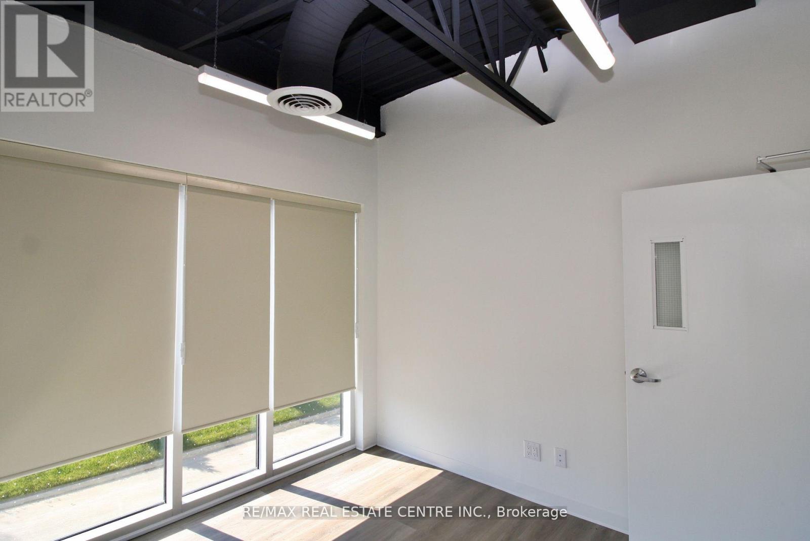 16 - 587 Hanlon Creek Boulevard, Guelph, Ontario  N1C 0A1 - Photo 34 - X12656782