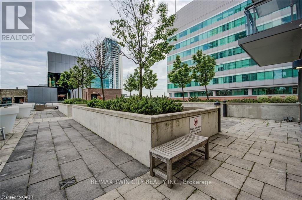 112 - 85 Duke Street, Kitchener, Ontario  N2H 0B7 - Photo 4 - X12656290