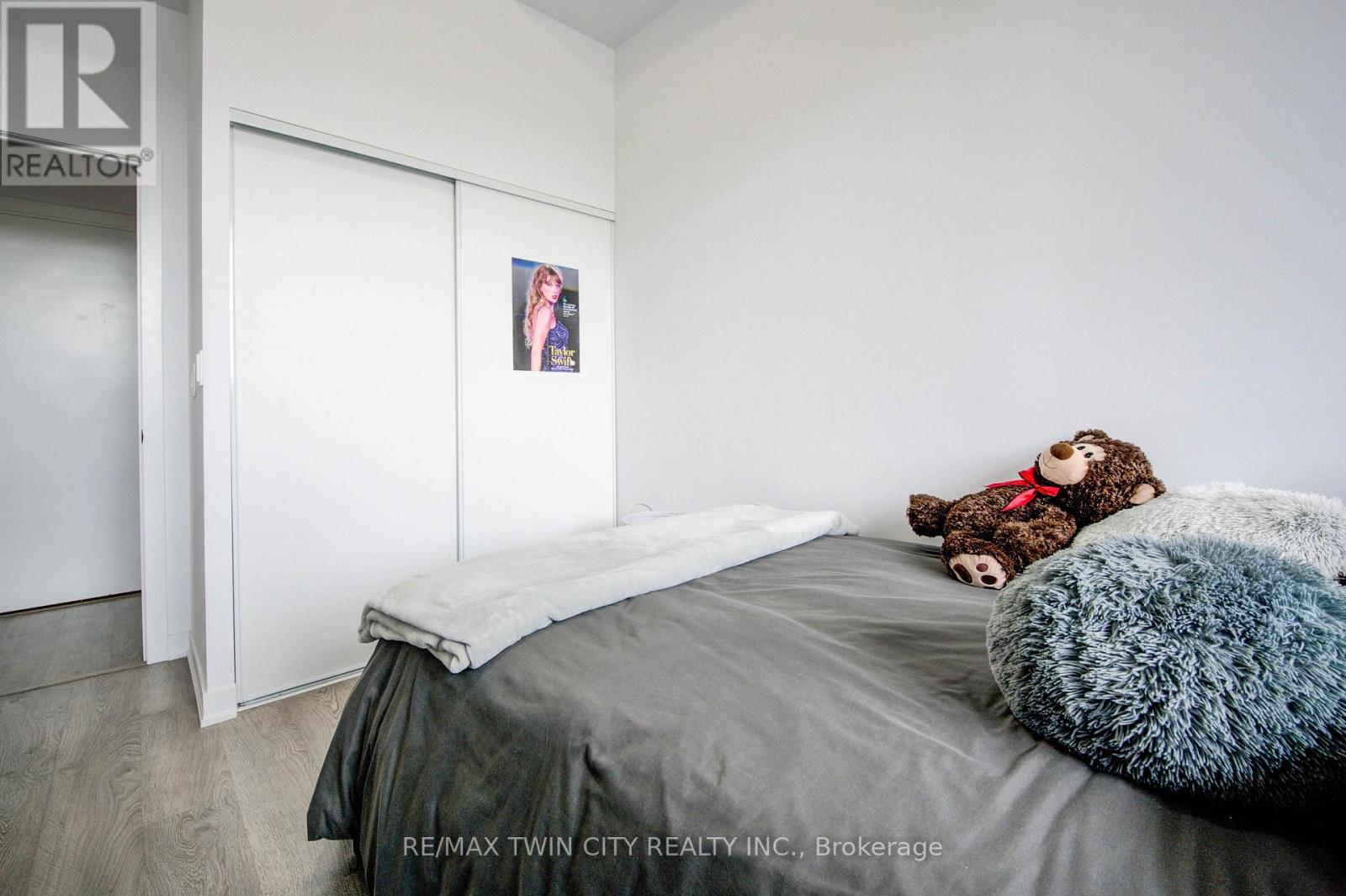 112 - 85 Duke Street, Kitchener, Ontario  N2H 0B7 - Photo 16 - X12656290