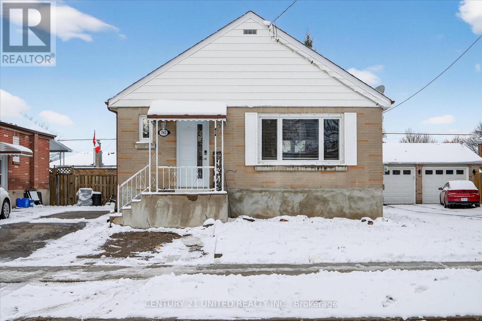 762 Cameron Street, Peterborough, Ontario K9J 3Z8 - Photo 1 - X12656804