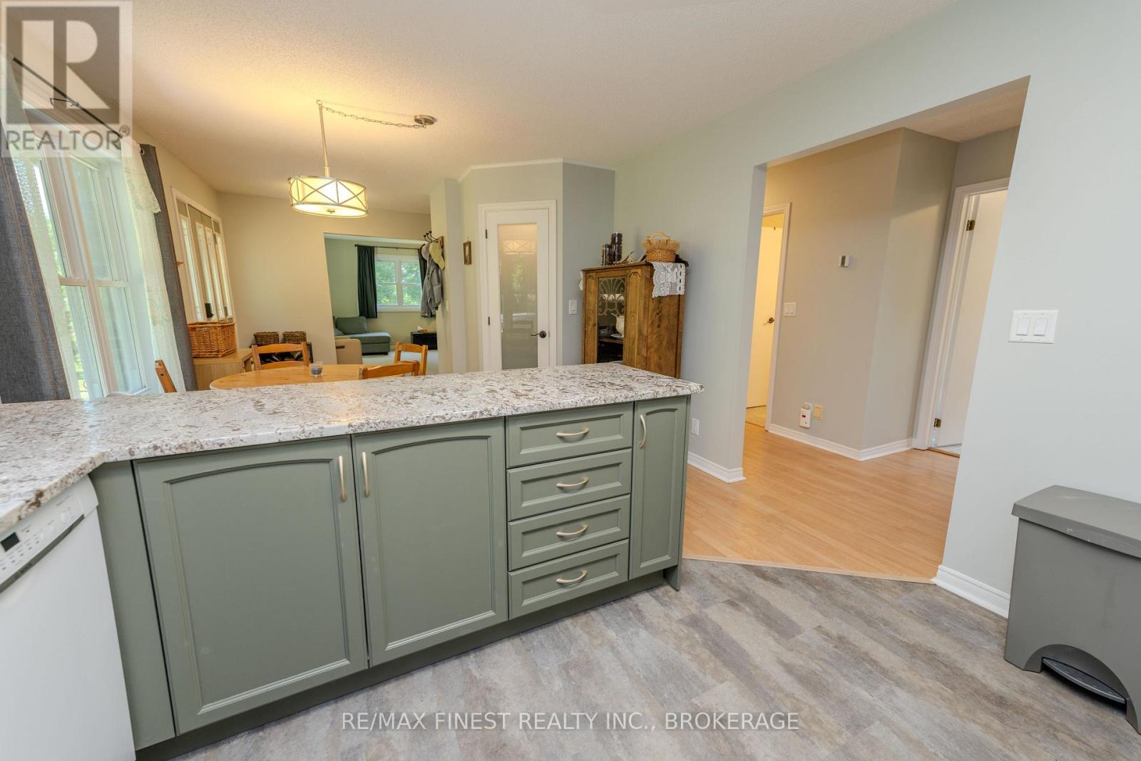 888 Simmons Road, Loyalist, Ontario  K0H 2H0 - Photo 11 - X12656796