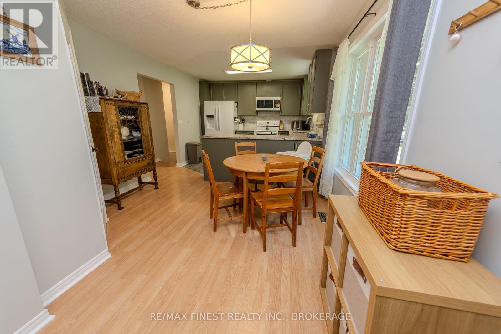 888 Simmons Road, Loyalist, Ontario  K0H 2H0 - Photo 8 - X12656796