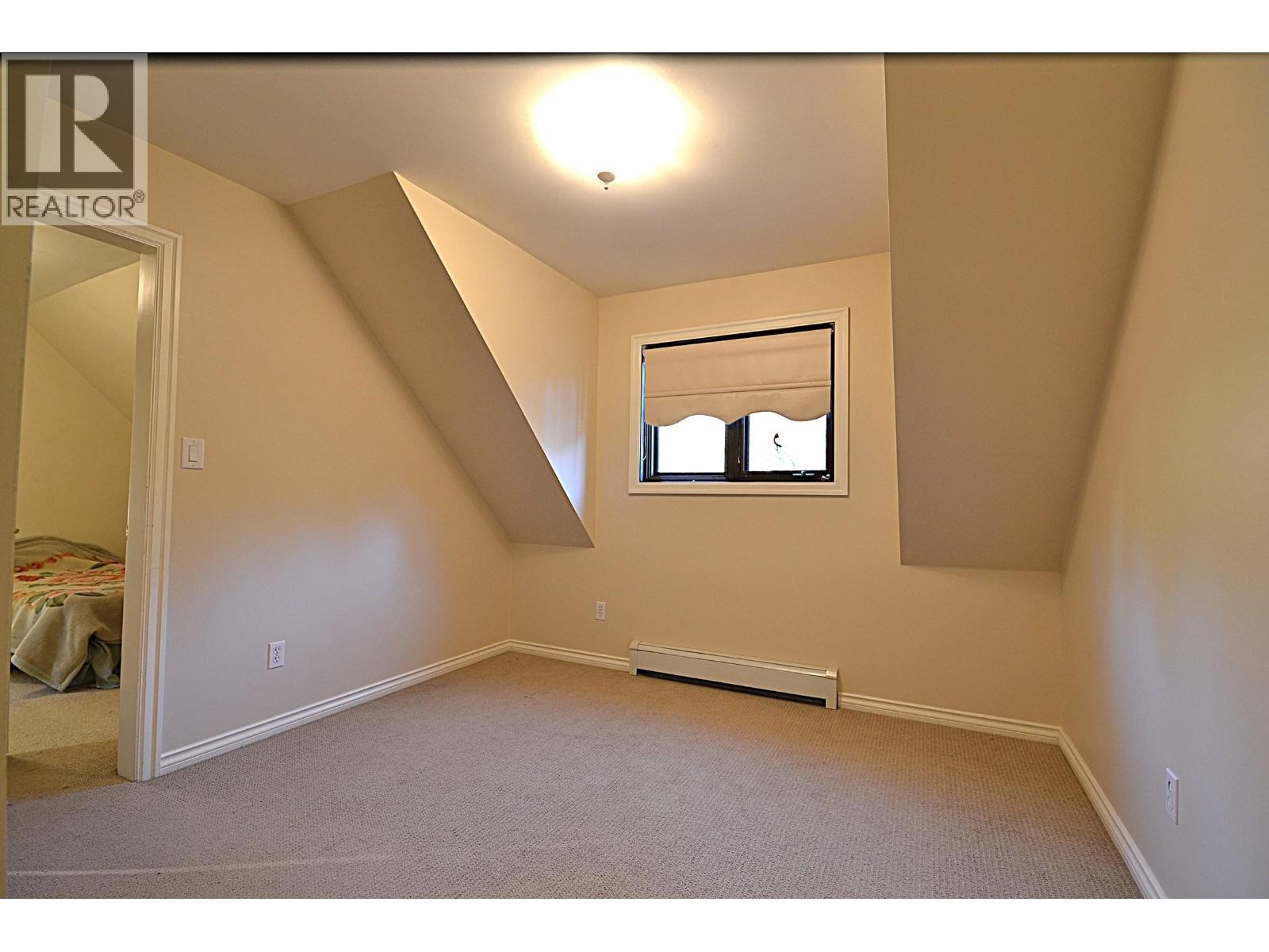 610 Robinson Street, Coquitlam, British Columbia  V3J 4E3 - Photo 17 - R3075266