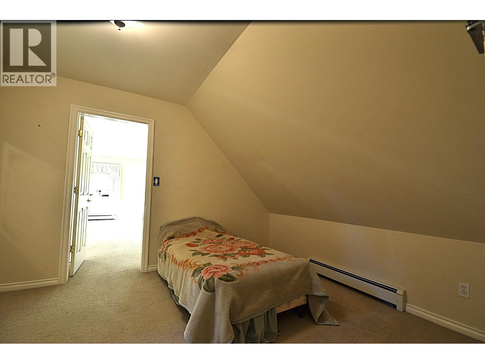 610 Robinson Street, Coquitlam, British Columbia  V3J 4E3 - Photo 18 - R3075266