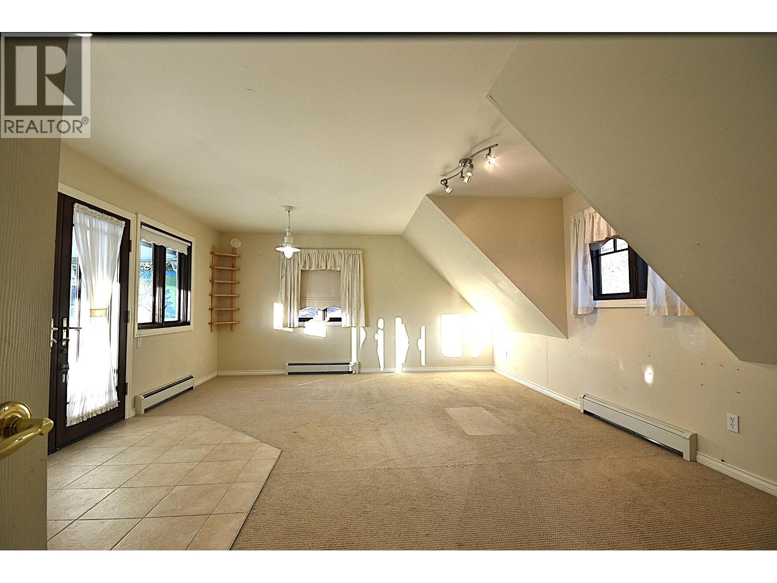 610 Robinson Street, Coquitlam, British Columbia  V3J 4E3 - Photo 20 - R3075266