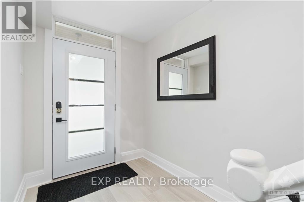 162 King Edward Avenue, Ottawa, Ontario  K1N 7L3 - Photo 2 - X12656808