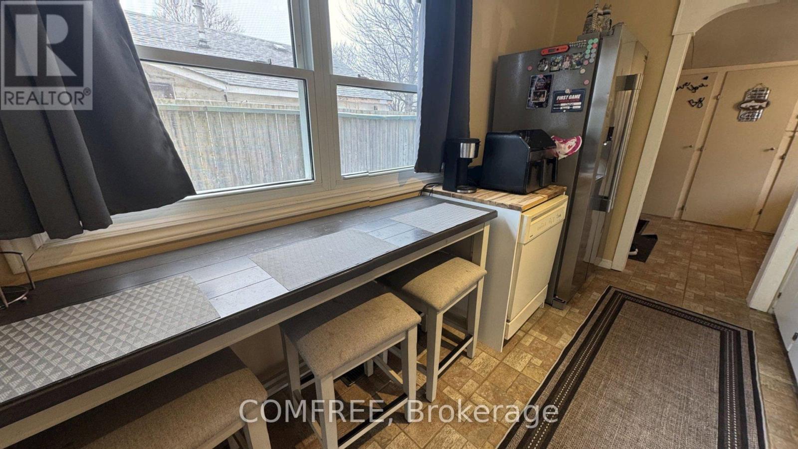 22 Bond Avenue, Chatham-Kent, Ontario  N0P 2L0 - Photo 10 - X12656838