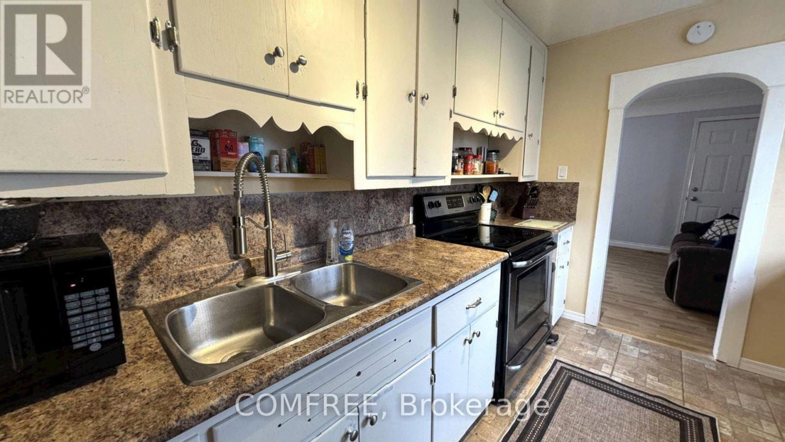 22 Bond Avenue, Chatham-Kent, Ontario  N0P 2L0 - Photo 13 - X12656838