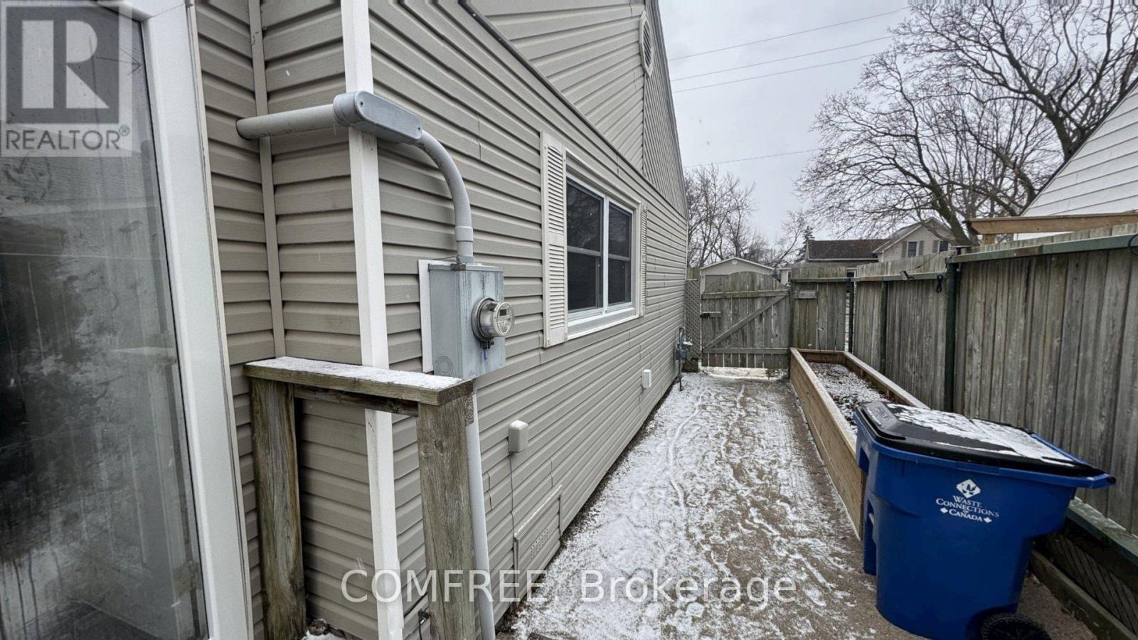 22 Bond Avenue, Chatham-Kent, Ontario  N0P 2L0 - Photo 22 - X12656838