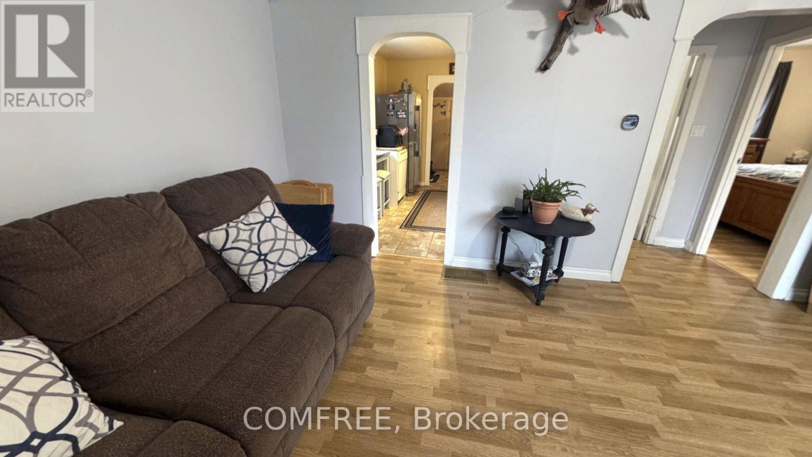 22 Bond Avenue, Chatham-Kent, Ontario  N0P 2L0 - Photo 4 - X12656838