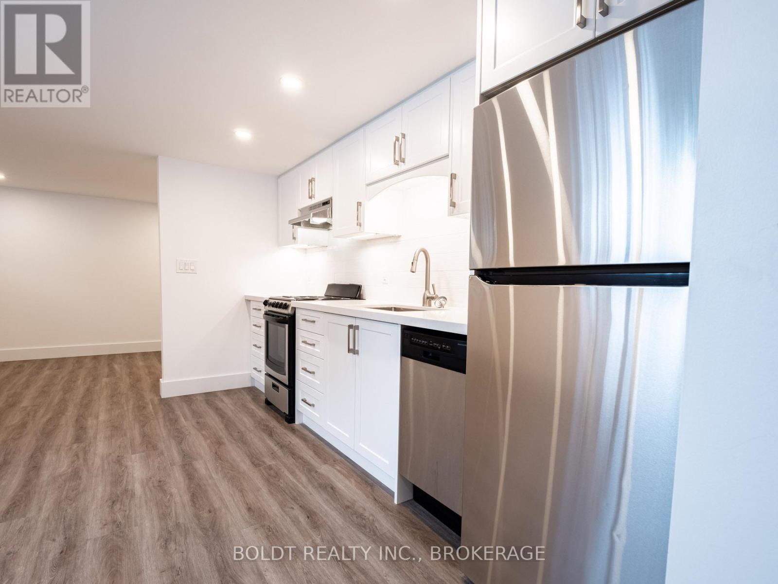 Lower - 7160 Waters Avenue, Niagara Falls, Ontario  L2G 5X6 - Photo 3 - X12656846