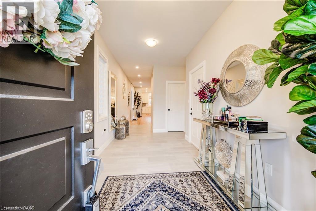 928 Chapel Hill Court, Kitchener, Ontario  N2R 0P4 - Photo 7 - 40793065