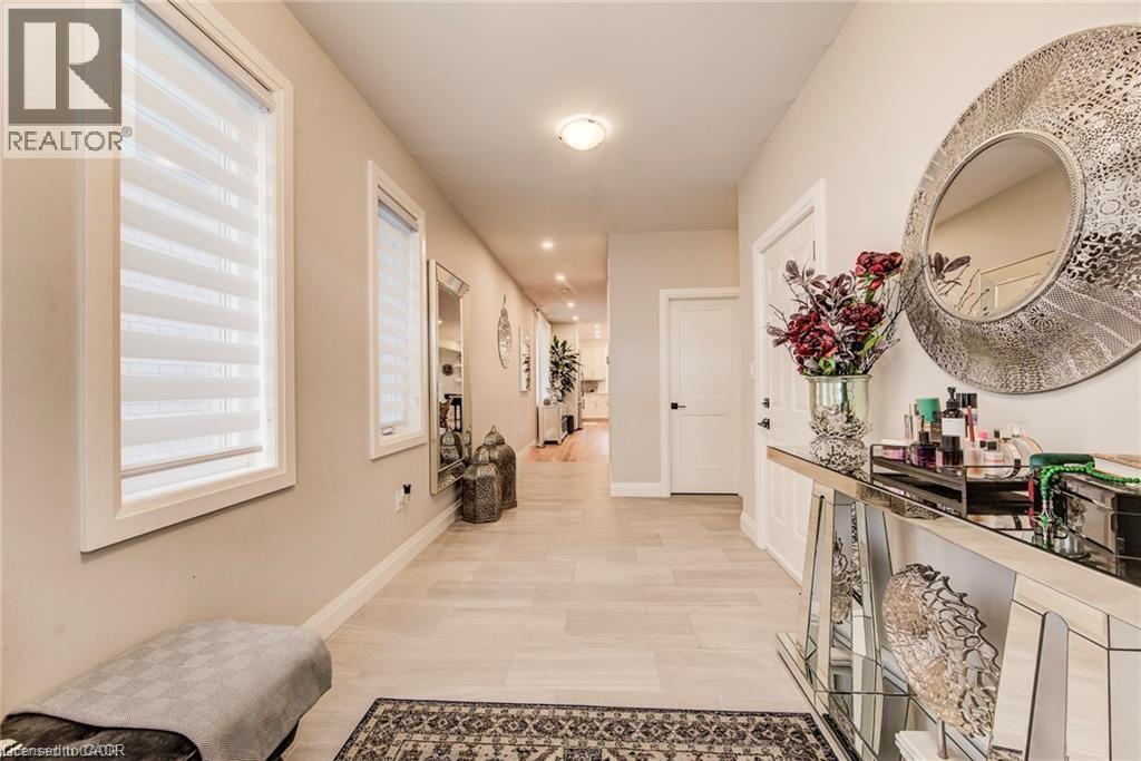 928 Chapel Hill Court, Kitchener, Ontario  N2R 0P4 - Photo 9 - 40793065