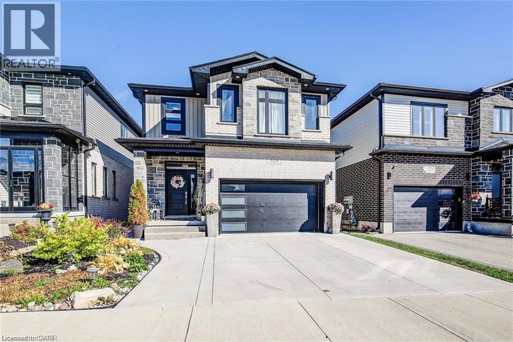 928 Chapel Hill Court, Kitchener, Ontario  N2R 0P4 - Photo 2 - 40793065