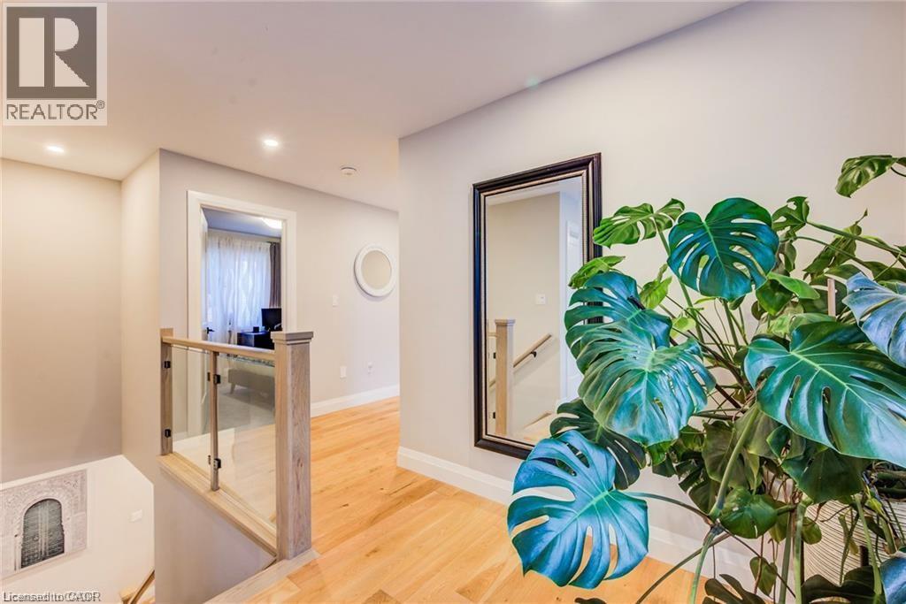 928 Chapel Hill Court, Kitchener, Ontario  N2R 0P4 - Photo 49 - 40793065