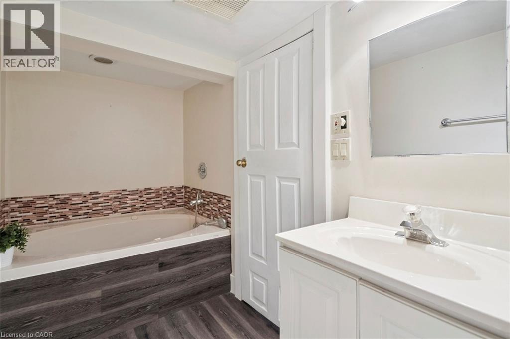 211 Rosedale Avenue, Hamilton, Ontario  L8K 4N6 - Photo 30 - 40779490