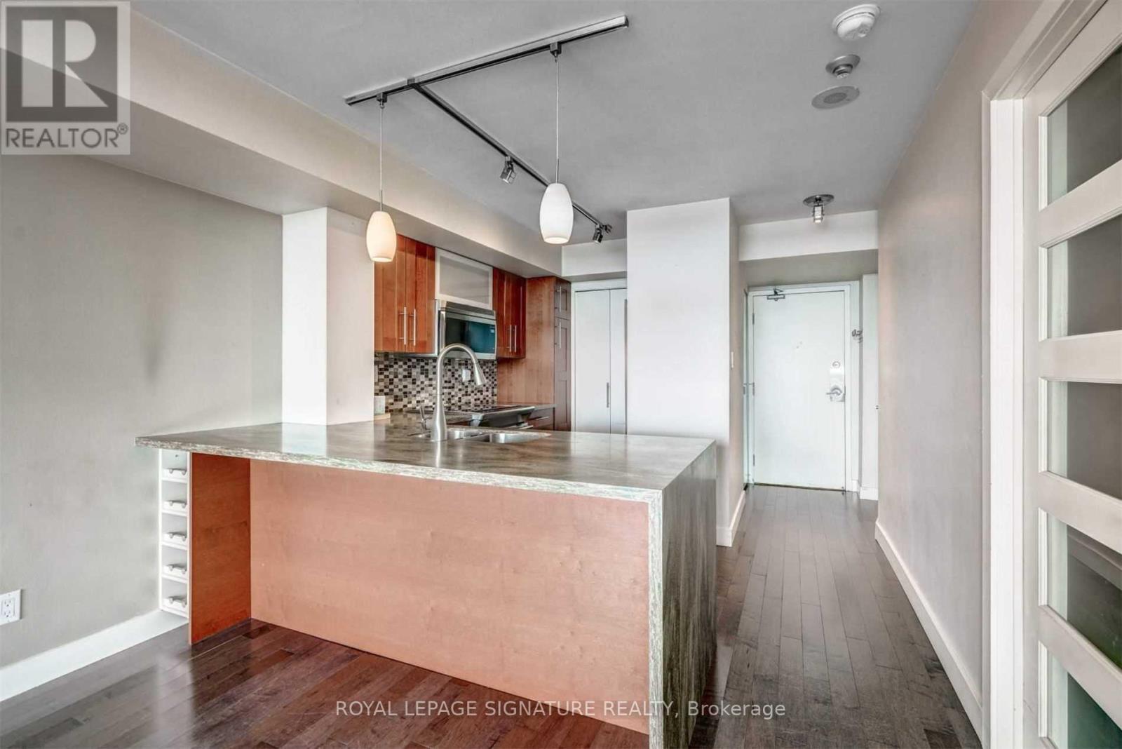 1211 - 650 Queens Quay W, Toronto, Ontario  M5V 3N2 - Photo 14 - C12656798