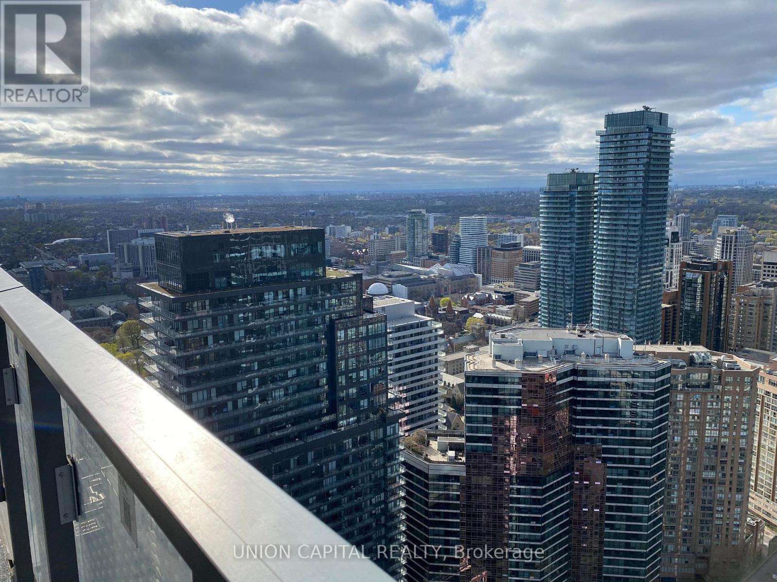 4909 - 11 Wellesley Street W, Toronto, Ontario  M4Y 0G4 - Photo 11 - C12656816