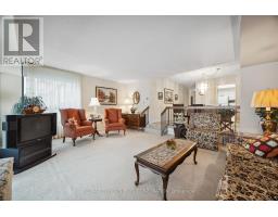 902 - 62 WELLESLEY STREET W, Toronto, Ontario