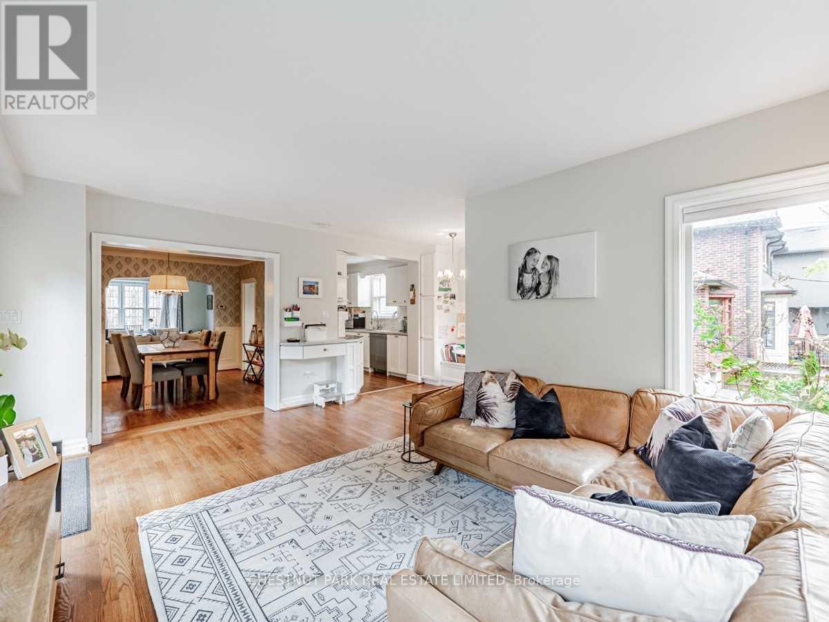 29 Glenvale Boulevard, Toronto, Ontario  M4G 2V3 - Photo 18 - C12656980