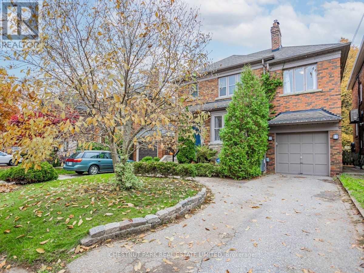 29 Glenvale Boulevard, Toronto, Ontario  M4G 2V3 - Photo 3 - C12656980