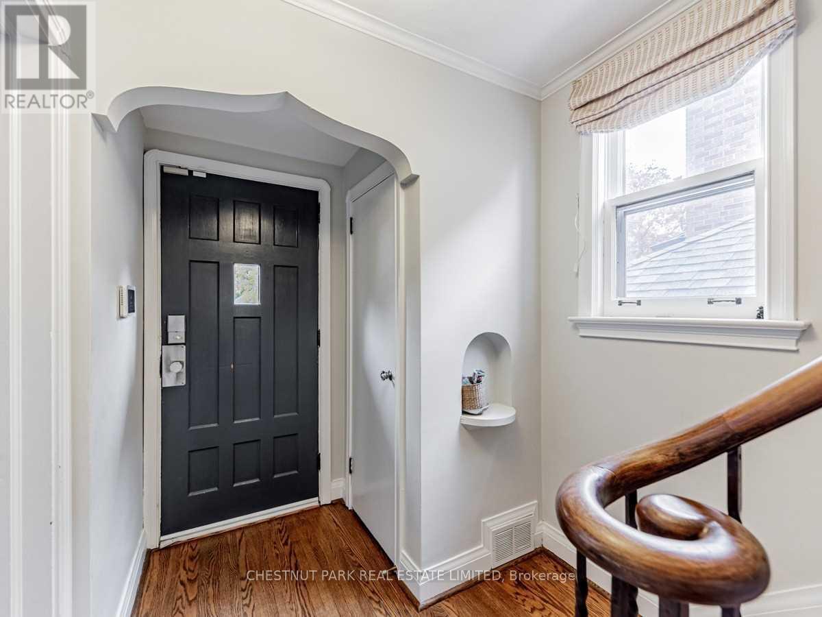 29 Glenvale Boulevard, Toronto, Ontario  M4G 2V3 - Photo 4 - C12656980