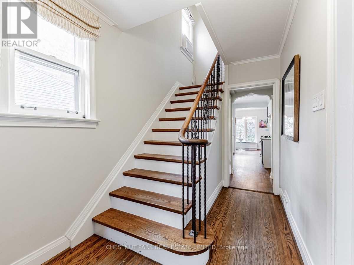 29 Glenvale Boulevard, Toronto, Ontario  M4G 2V3 - Photo 5 - C12656980