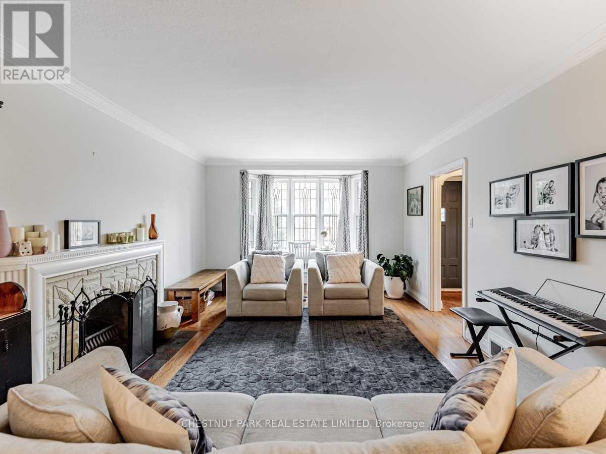 29 Glenvale Boulevard, Toronto, Ontario  M4G 2V3 - Photo 7 - C12656980