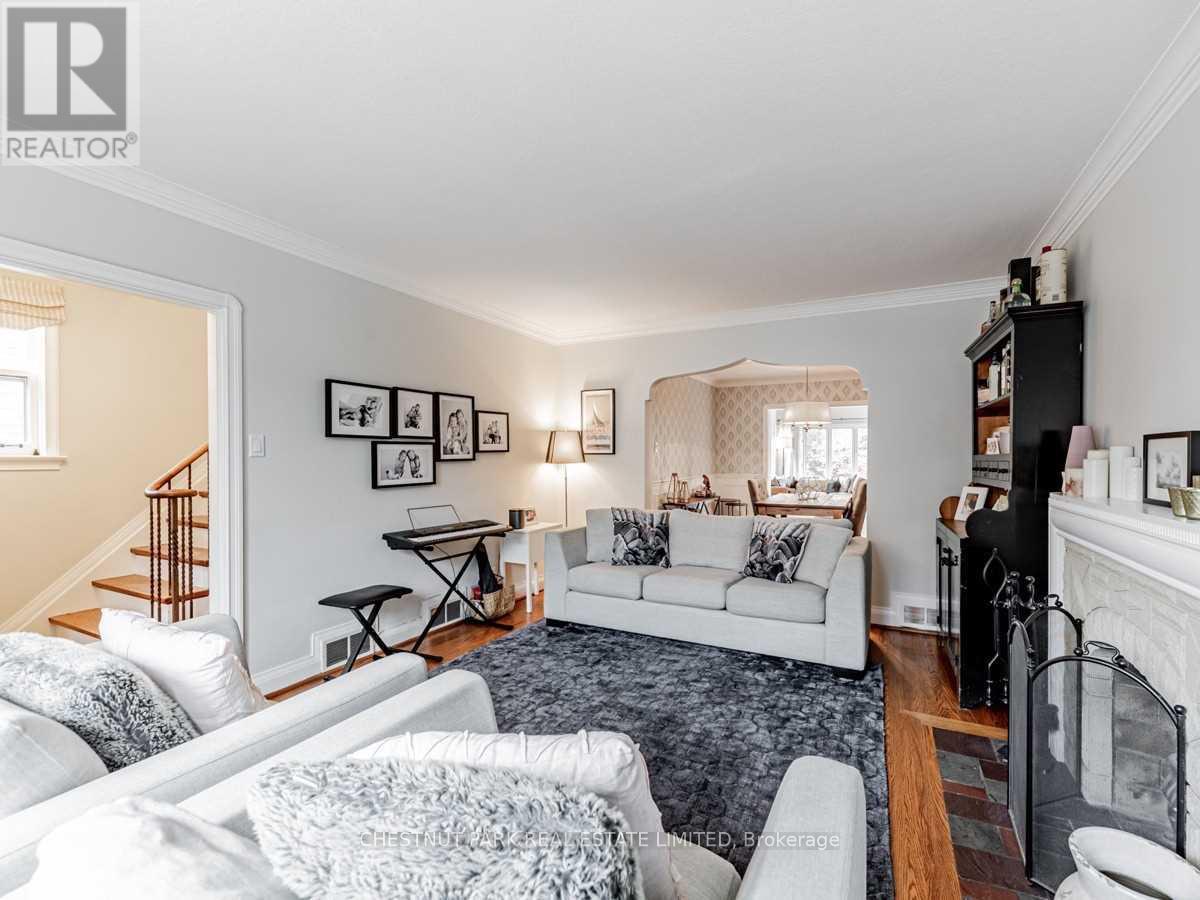 29 Glenvale Boulevard, Toronto, Ontario  M4G 2V3 - Photo 8 - C12656980