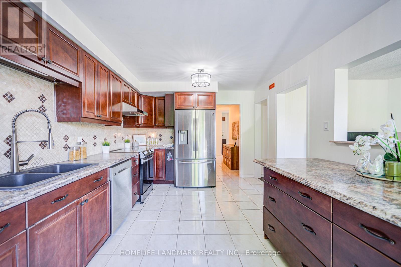 1925 Pine Grove Avenue, Pickering, Ontario  L1V 6R4 - Photo 18 - E12656812