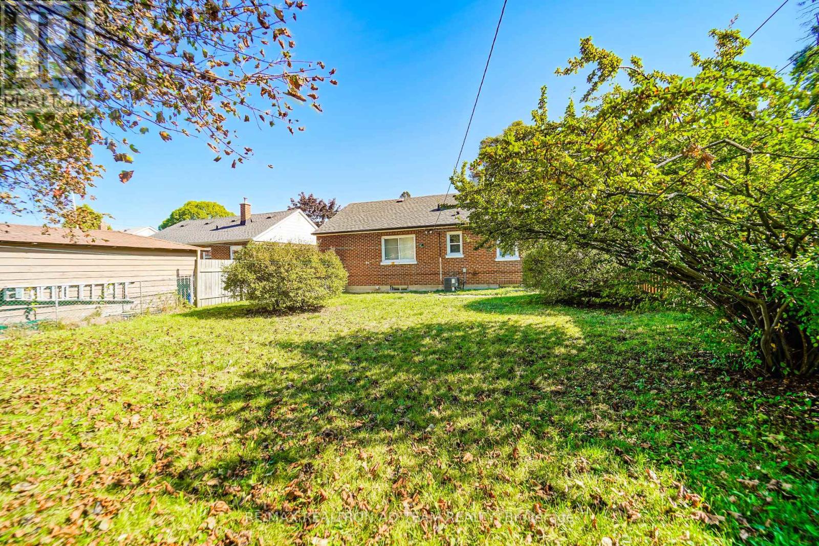 82 Admiral Road, Ajax, Ontario  L1S 2N9 - Photo 15 - E12656972