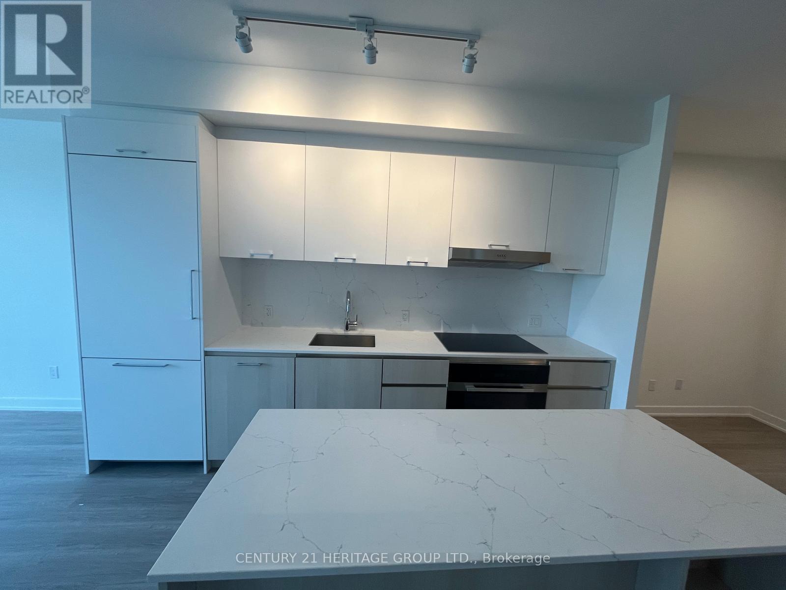 806 - 8188 Yonge Street, Markham, Ontario  L4J 1W5 - Photo 6 - N12656924