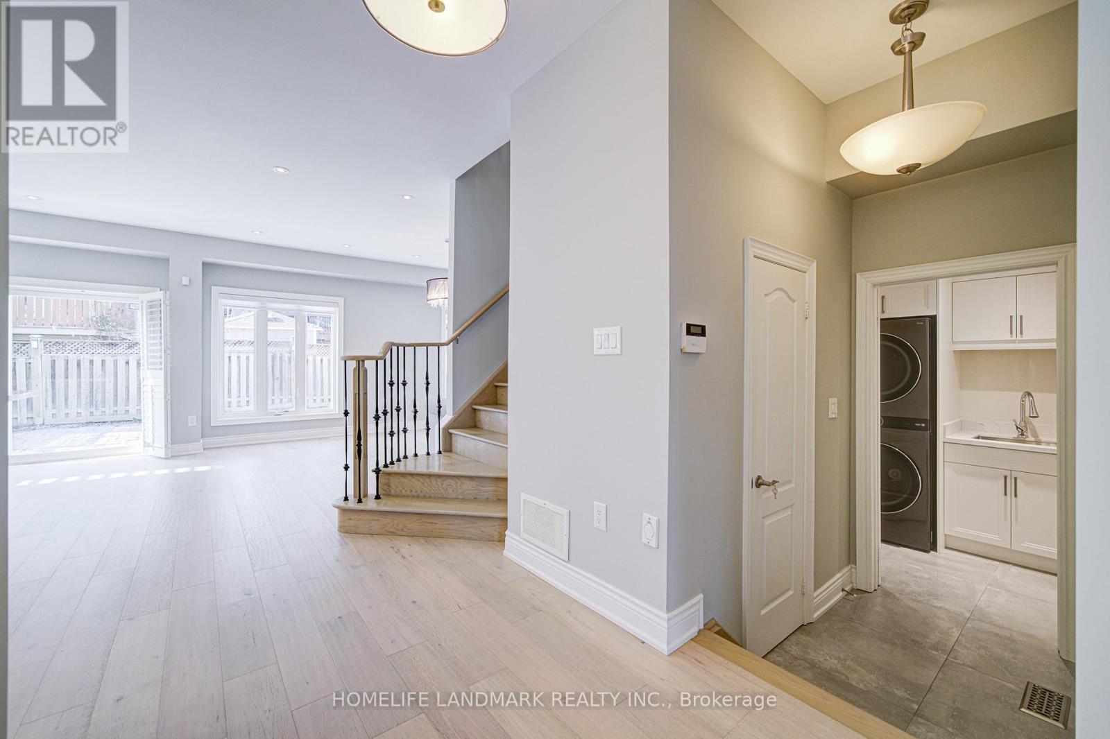 214 Alfred Paterson Drive, Markham, Ontario  L6E 2E7 - Photo 11 - N12656946