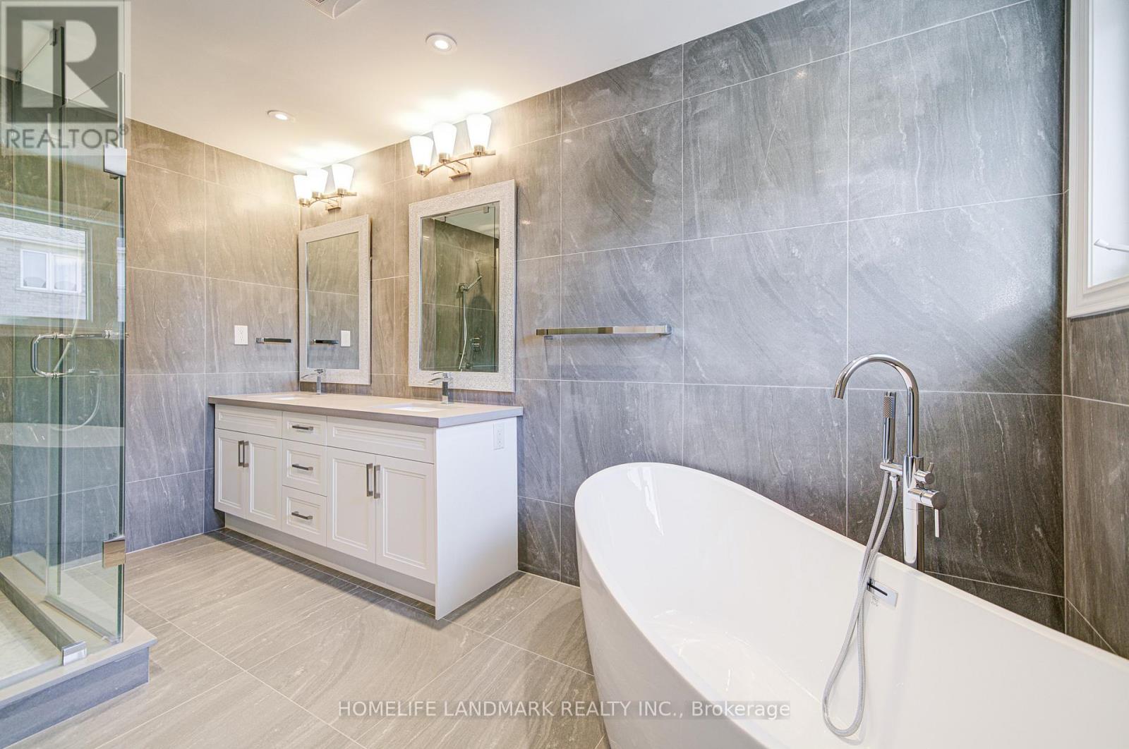 214 Alfred Paterson Drive, Markham, Ontario  L6E 2E7 - Photo 28 - N12656946