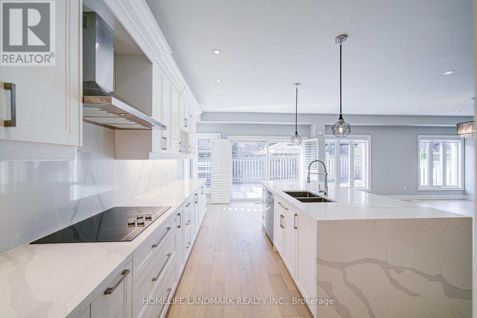 214 Alfred Paterson Drive, Markham, Ontario  L6E 2E7 - Photo 7 - N12656946