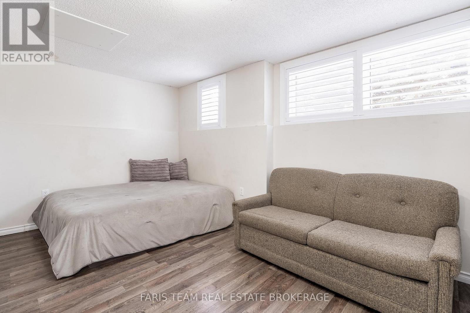 5 Harbour Crescent, Wasaga Beach, Ontario  L9Z 1G4 - Photo 19 - S12656958