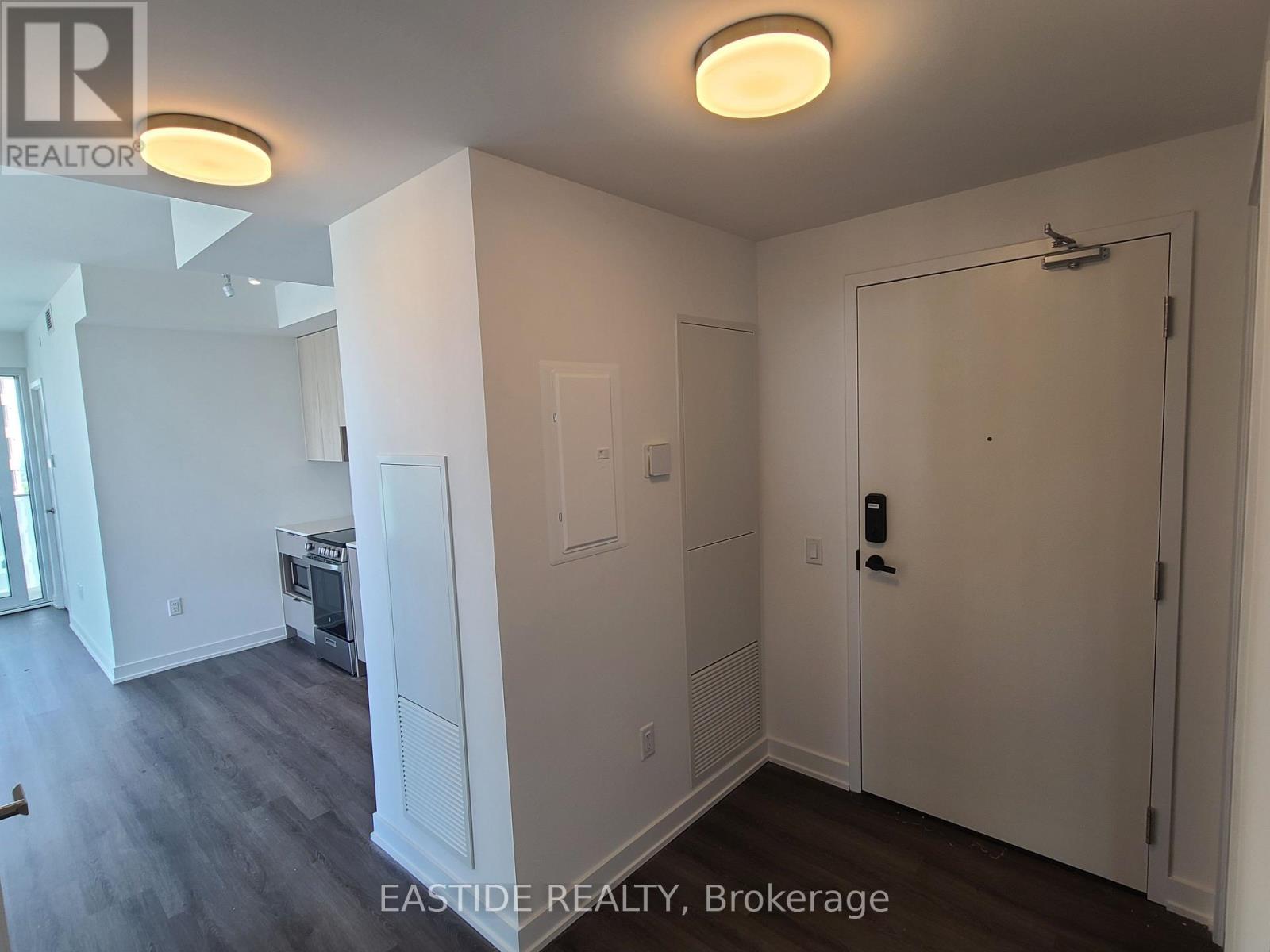 1604 - 3883 Quartz Road, Mississauga, Ontario  L5B 0M3 - Photo 4 - W12656830