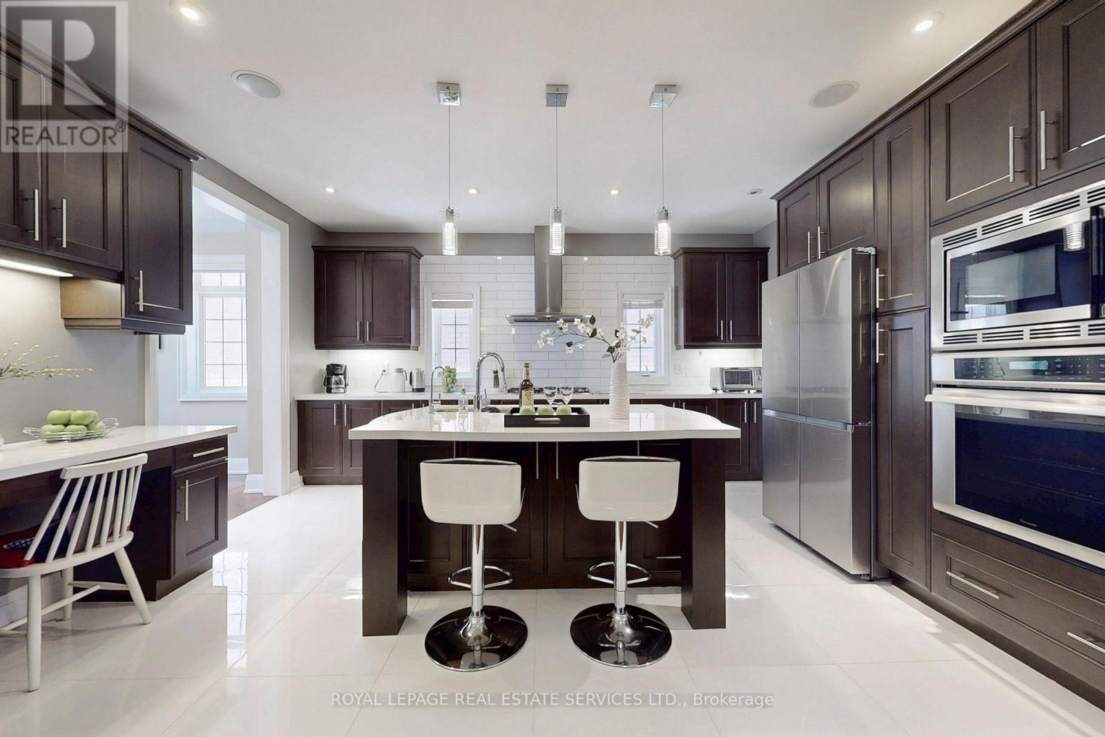 149 Coastline Drive, Brampton, Ontario  L6Y 0S3 - Photo 18 - W12656852