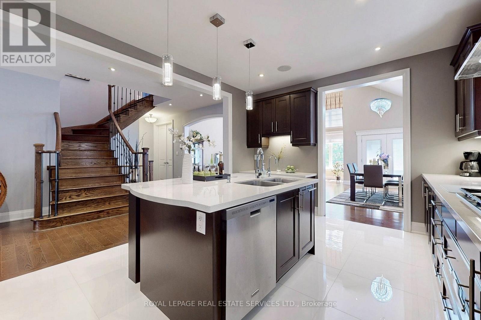 149 Coastline Drive, Brampton, Ontario  L6Y 0S3 - Photo 22 - W12656852