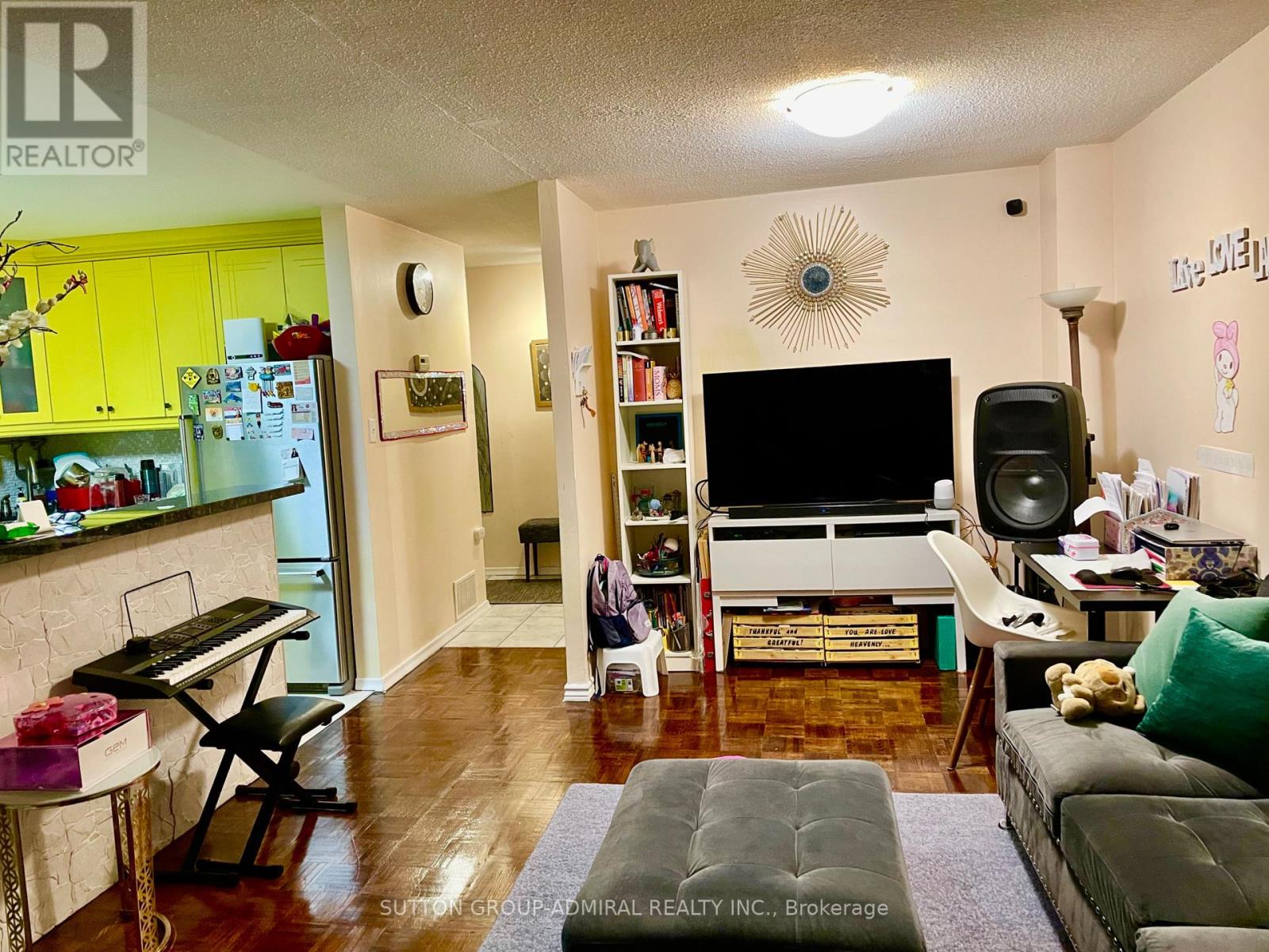 14 - 23 Four Winds Drive, Toronto, Ontario  M3J 1K7 - Photo 3 - W12656862