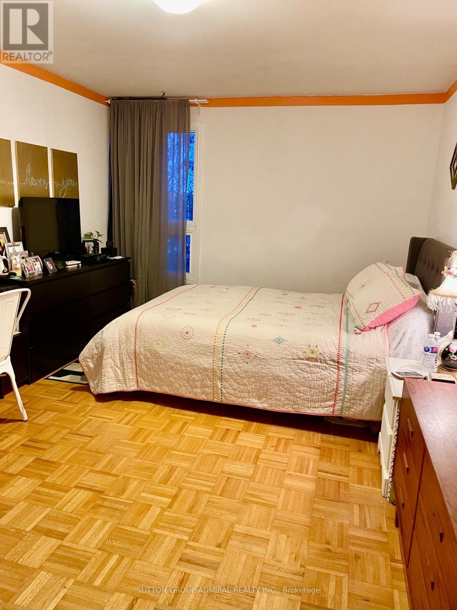 14 - 23 Four Winds Drive, Toronto, Ontario  M3J 1K7 - Photo 9 - W12656862