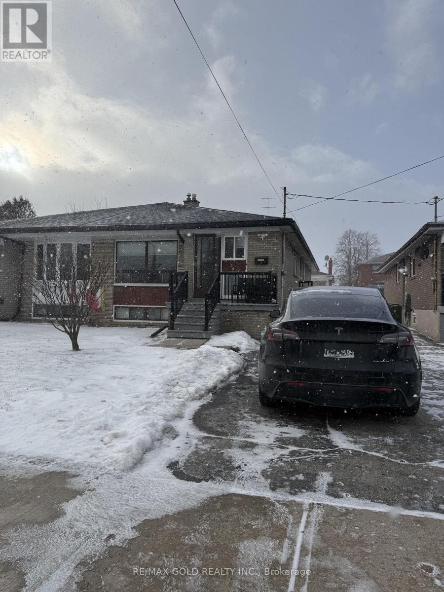 Bsmt - 130 Duncanwoods Drive, Toronto, Ontario  M9L 2E1 - Photo 3 - W12656876