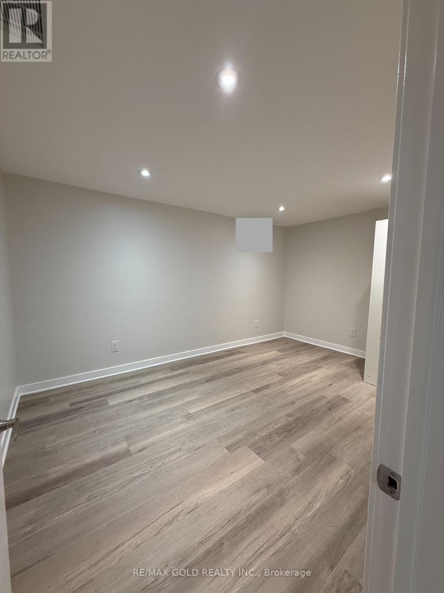 Bsmt - 130 Duncanwoods Drive, Toronto, Ontario  M9L 2E1 - Photo 4 - W12656876