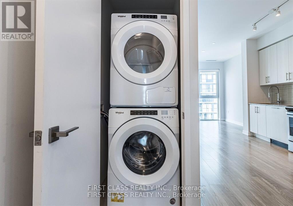 3216 - 4055 Parkside Village Drive, Mississauga, Ontario  L5B 0K8 - Photo 17 - W12656882