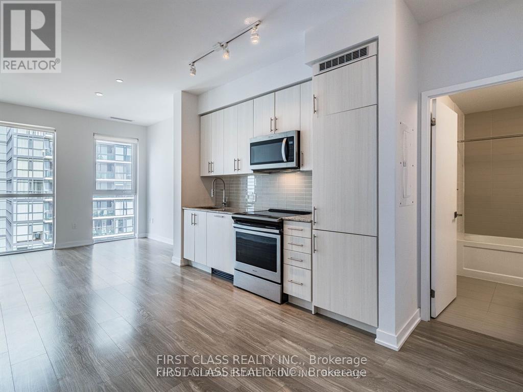 3216 - 4055 Parkside Village Drive, Mississauga, Ontario  L5B 0K8 - Photo 2 - W12656882