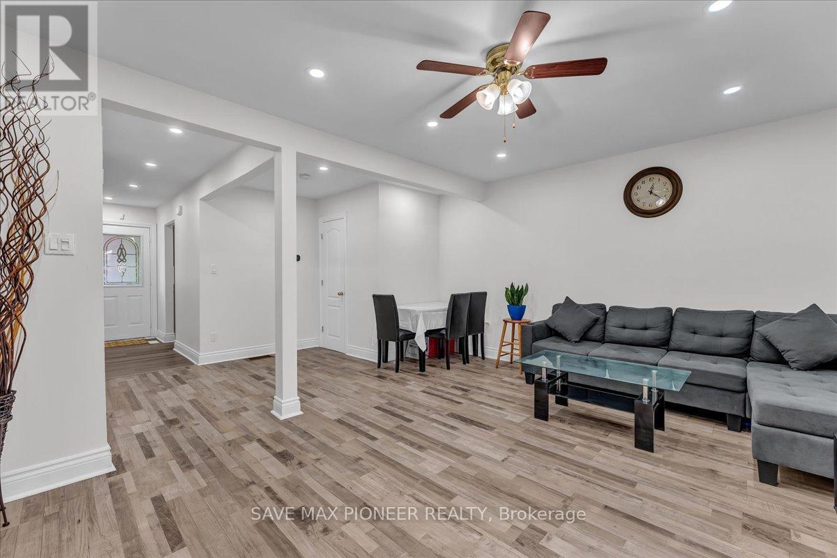 11 Great Oak Court, Brampton, Ontario  L6S 2J9 - Photo 16 - W12656894