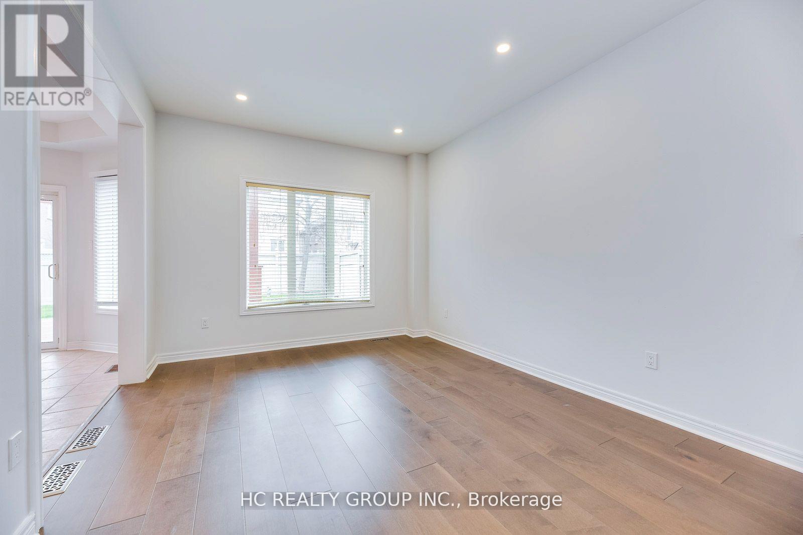 2591 North Ridge Trail, Oakville, Ontario  L6H 7L5 - Photo 7 - W12656986