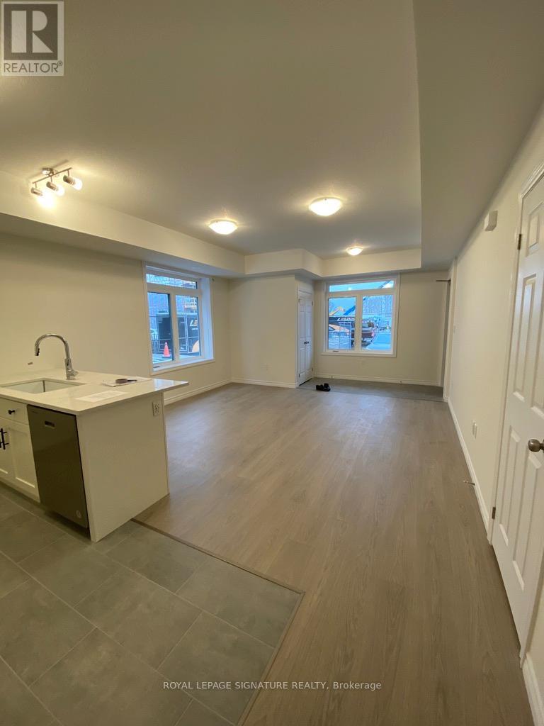 26 Lomond Lane, Kitchener, Ontario  N2R 0T6 - Photo 4 - X12656884