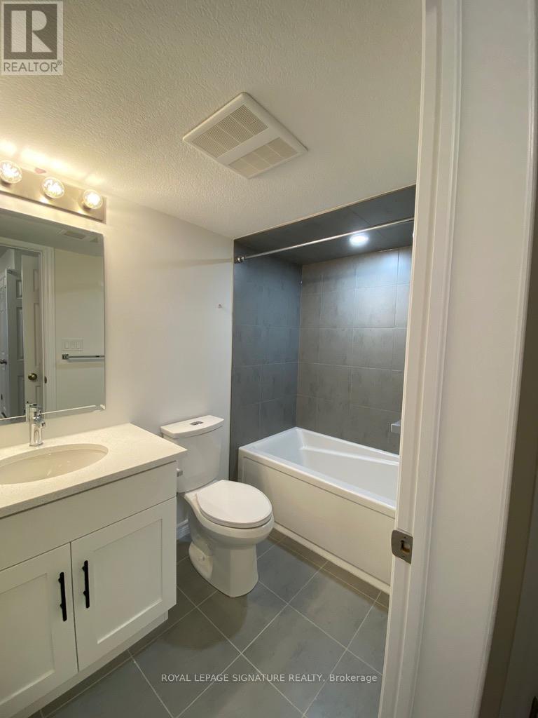 26 Lomond Lane, Kitchener, Ontario  N2R 0T6 - Photo 7 - X12656884