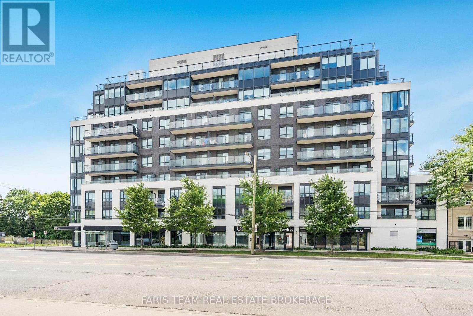 401 - 741 SHEPPARD AVENUE W, Toronto, Ontario